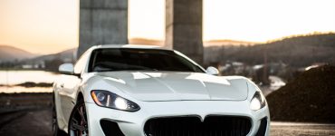 Luxury car rental Detroit
