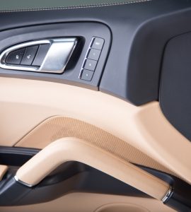 8-seater Car Rental Paris