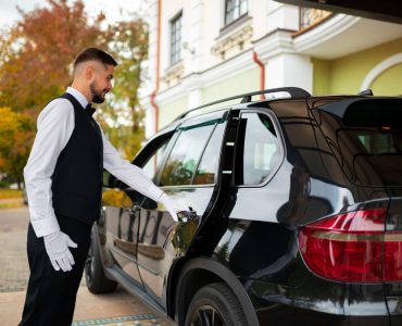 Weekly car rental Paris