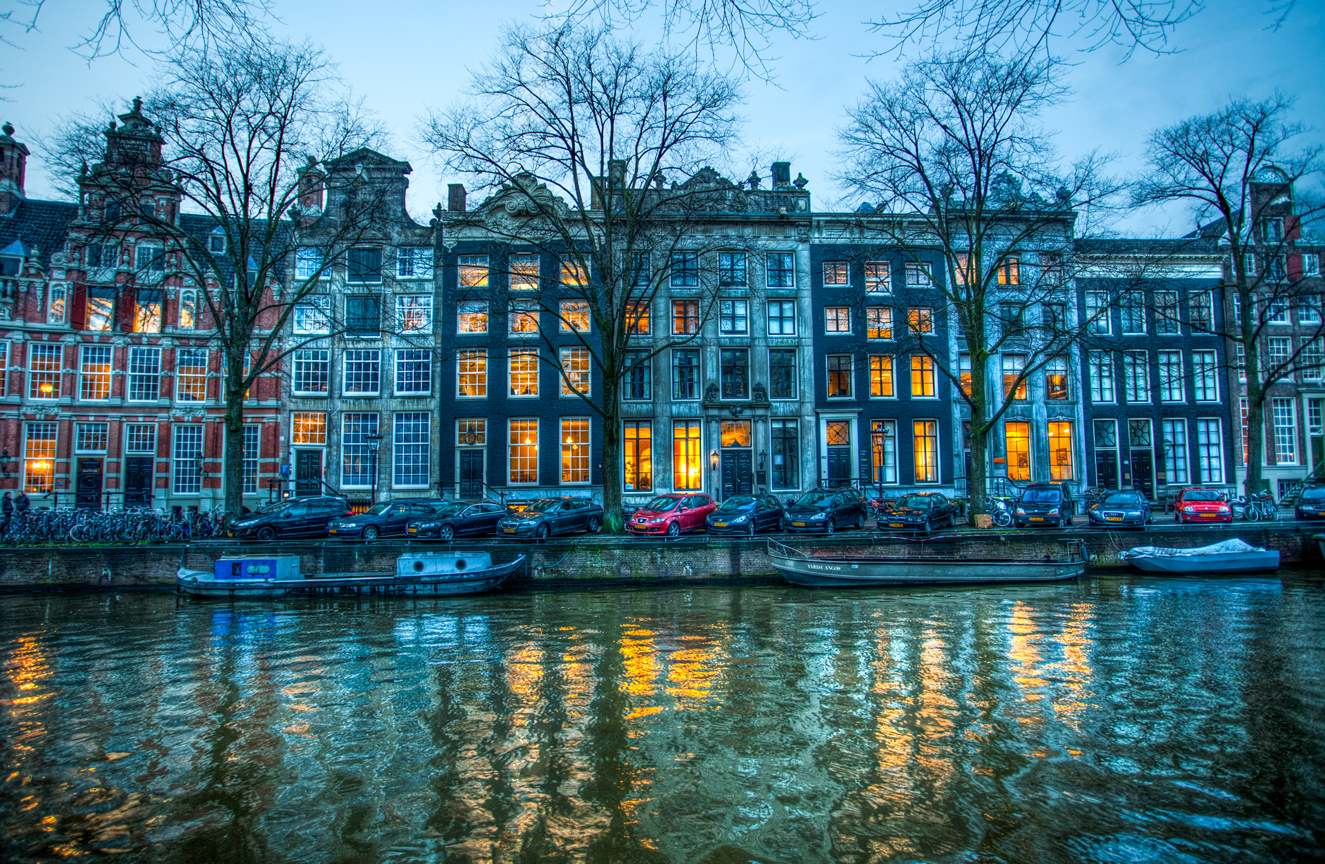 Canal houses along a gracht in central Amsterdam