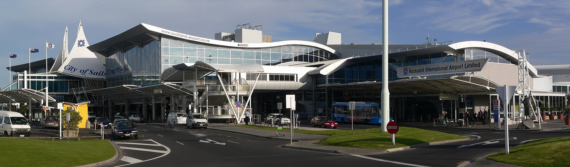 The international terminal building at Auckland Airport