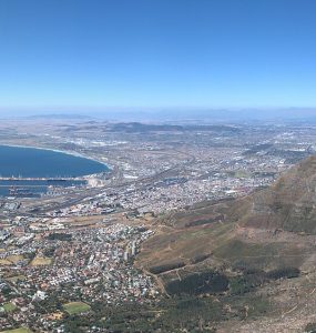 Cape Town city centre with Table Mountain rising behind it