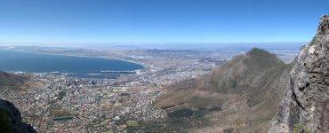 Cape Town city centre with Table Mountain rising behind it