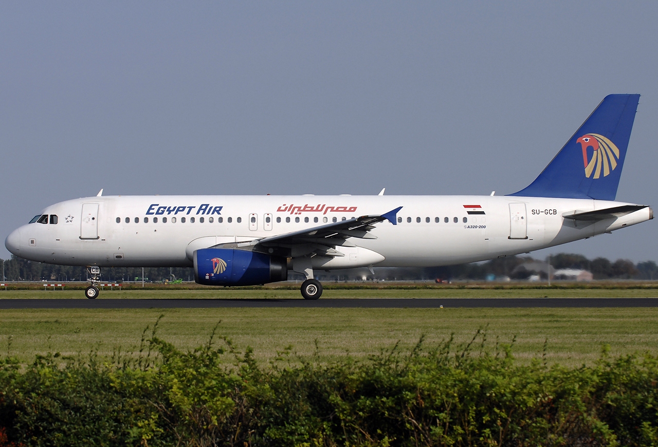 An EgyptAir Airbus A320 in flight livery