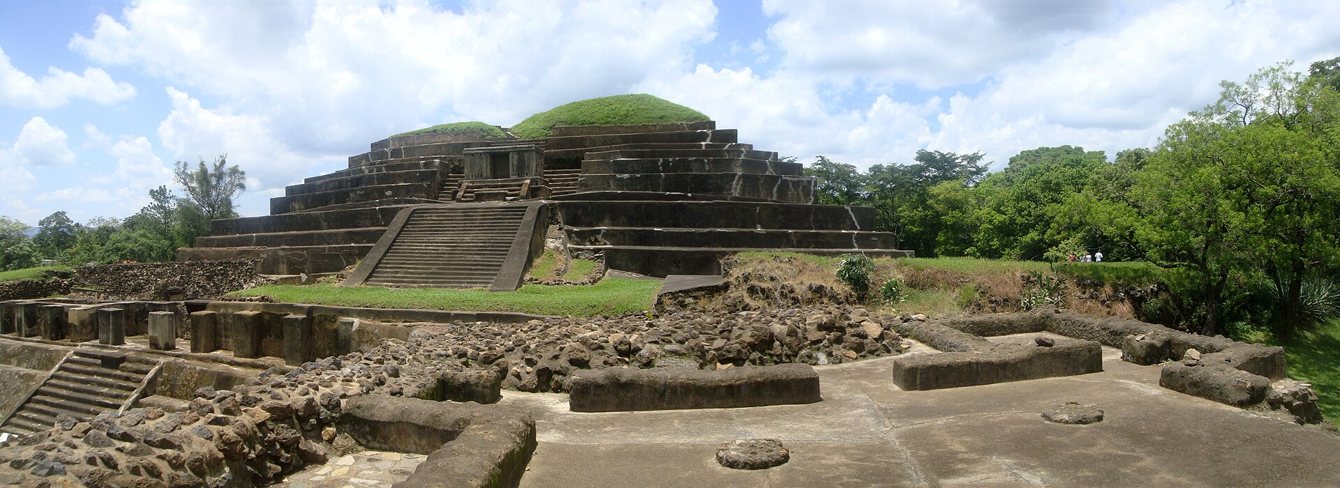 The Tazumal Maya ruins at Chalchuapa, El Salvador