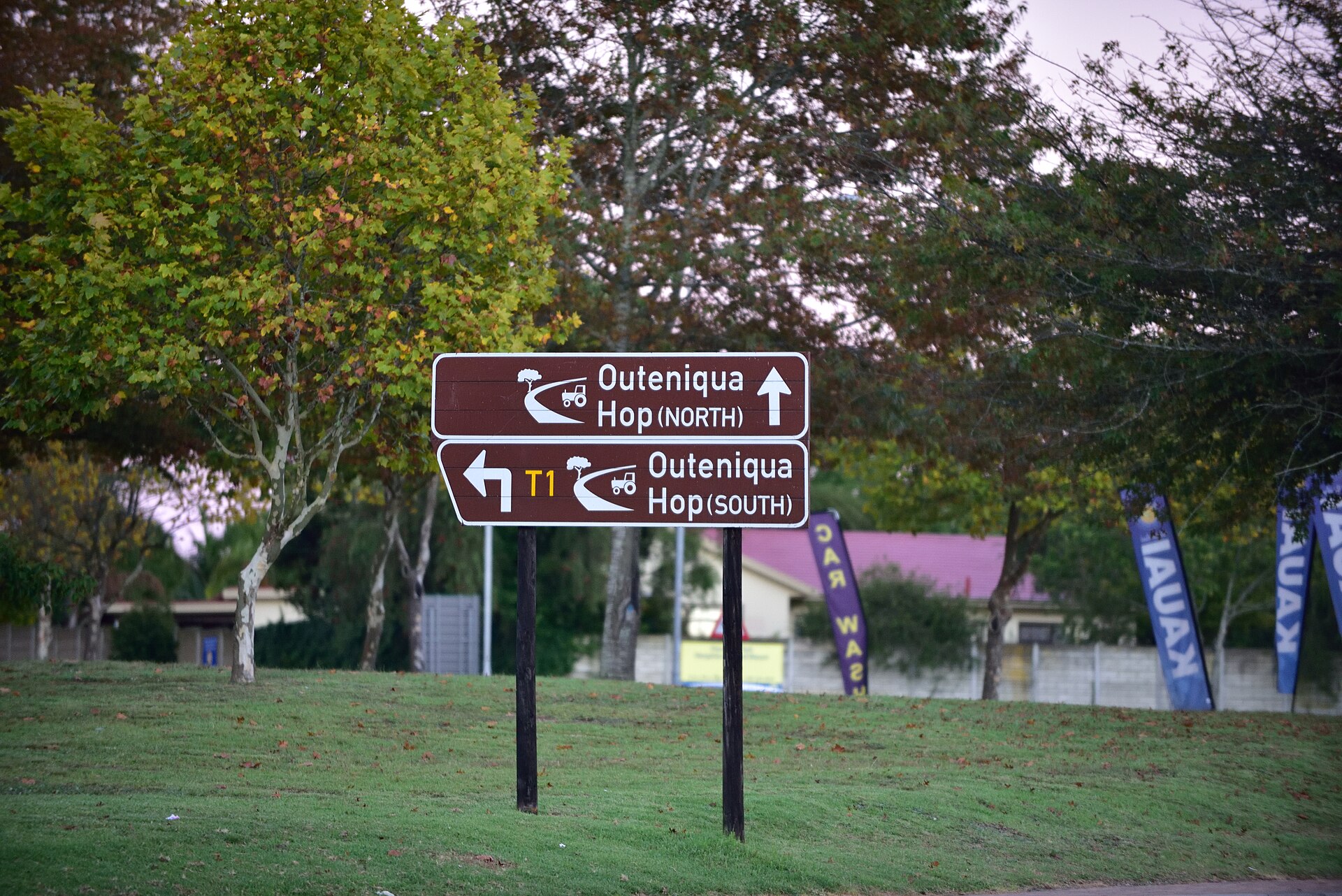 The winding road over the Outeniqua Pass above George in the Western Cape