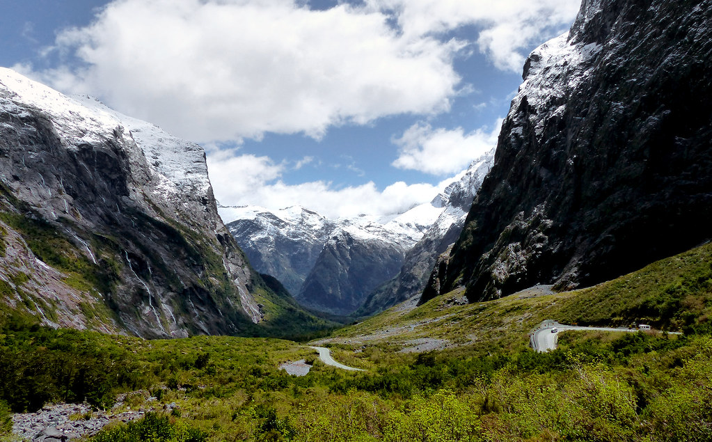 The Milford road through Fiordland National Park, New Zealand