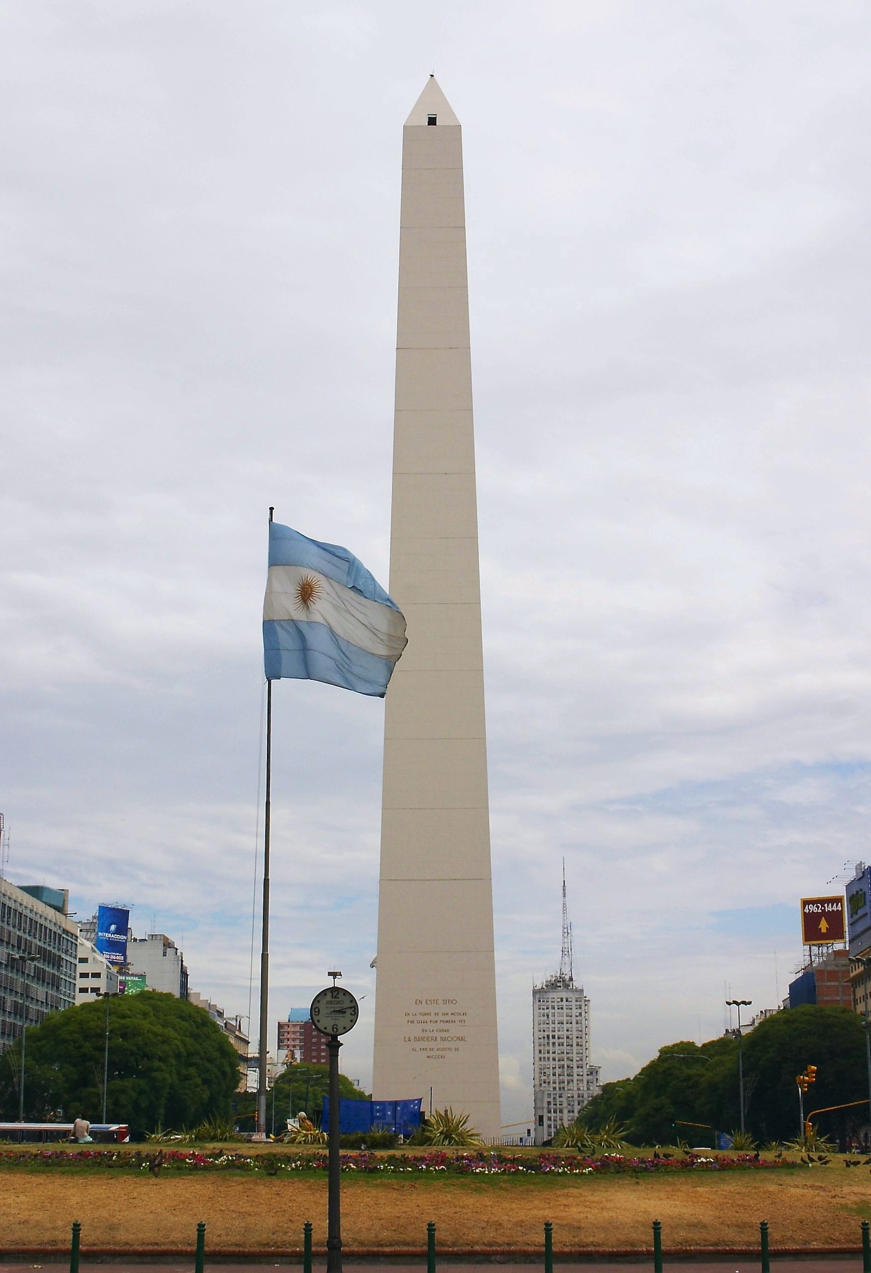 The Obelisco on Avenida 9 de Julio, Buenos Aires