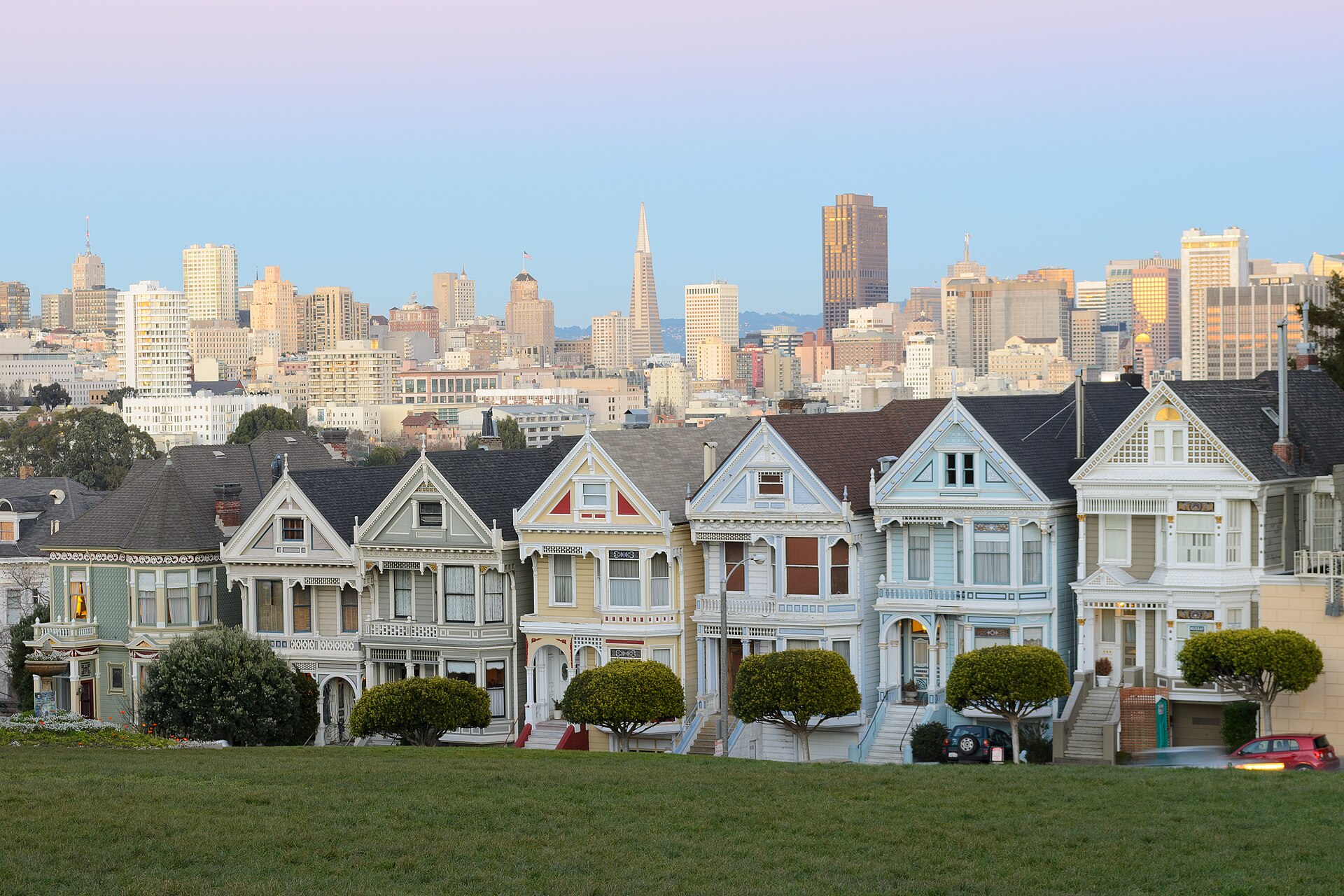 The Painted Ladies Victorian row houses facing Alamo Square Park in San Francisco