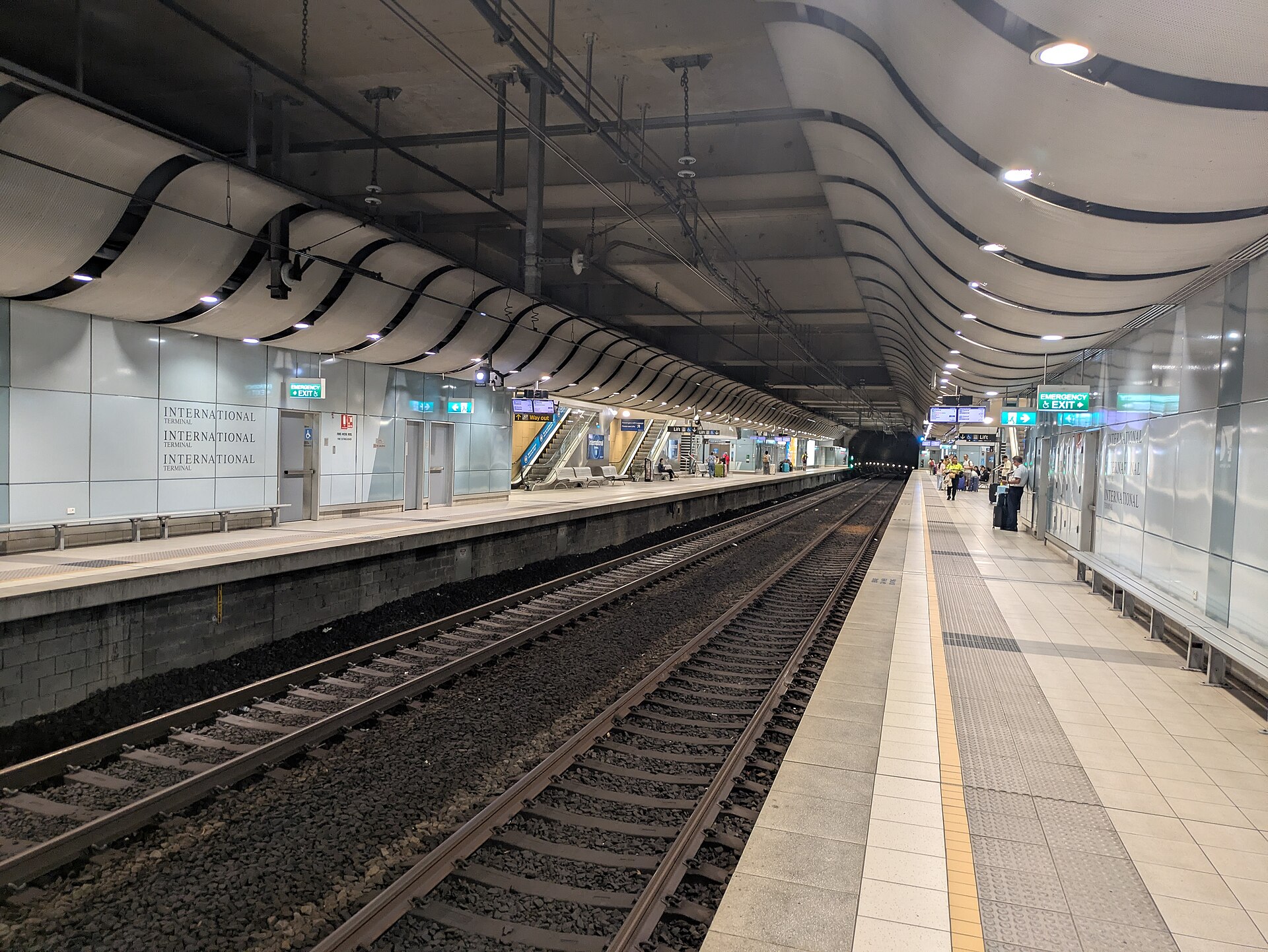 Platform level at Sydney International Airport railway station on the T8 Airport Line
