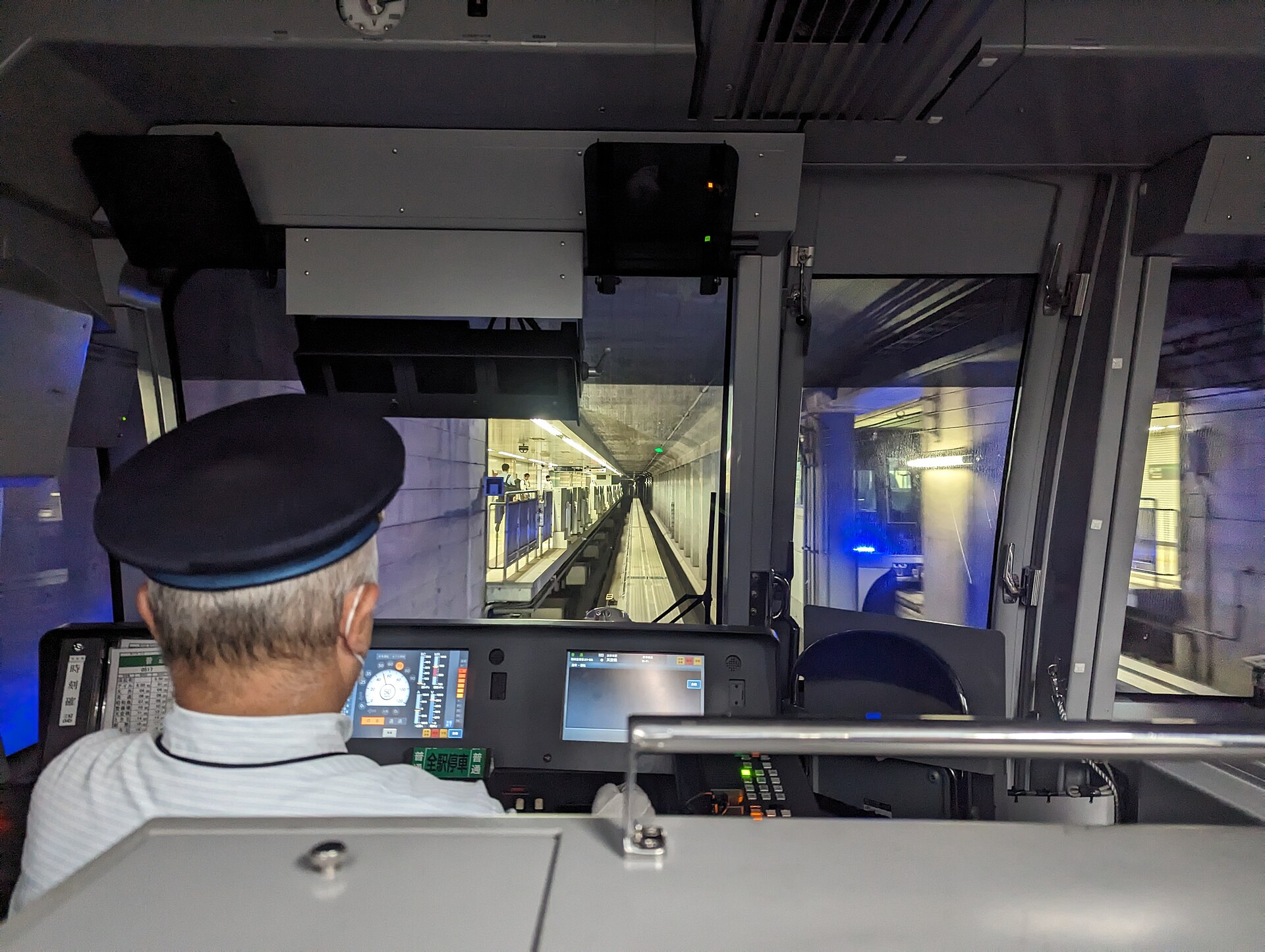 Inside a Tokyo Monorail carriage on the run between Haneda Airport and Hamamatsucho